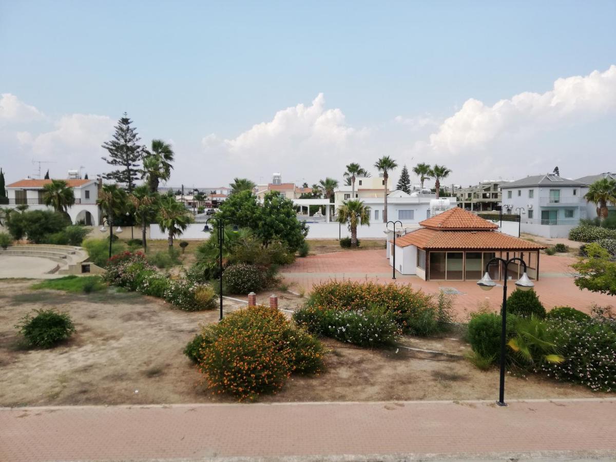 Ria Beach Sea View Apartment Pyla Exterior foto